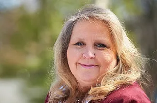 Darlene, living with breast cancer