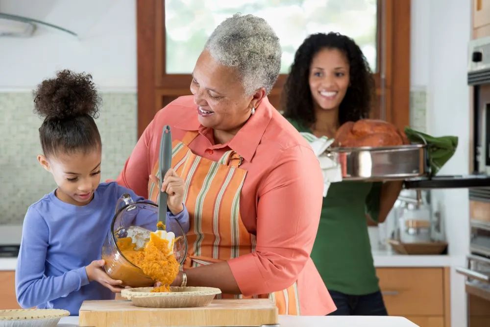FamilyCookingTurkey
