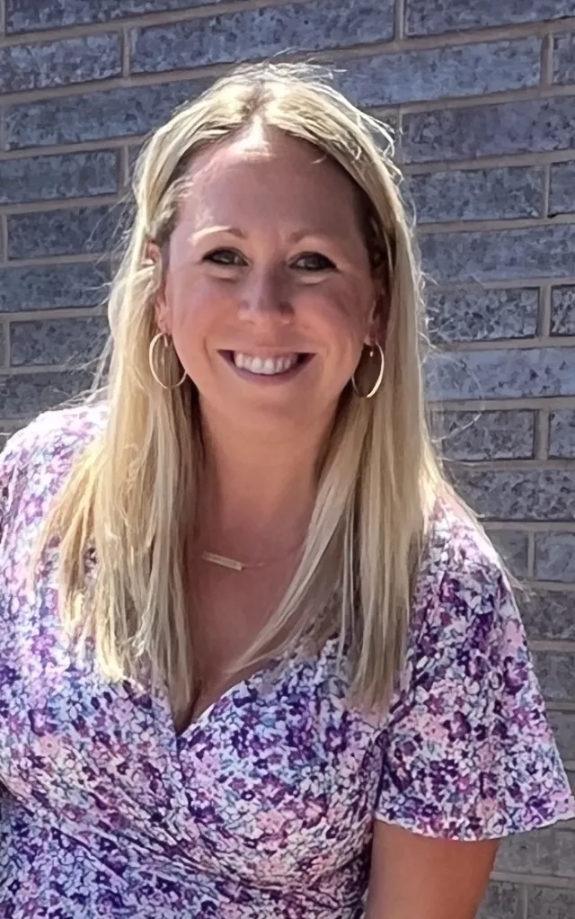 Portrait of Helpline Navigator Nicole