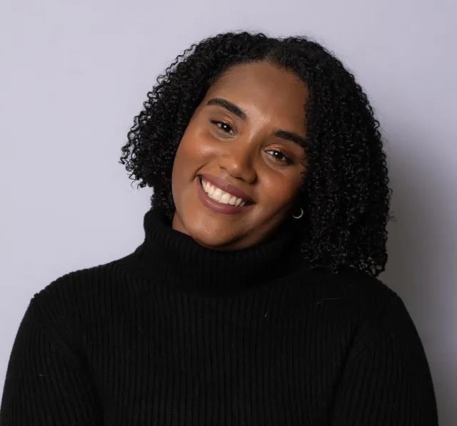Elizabeth's headshot
