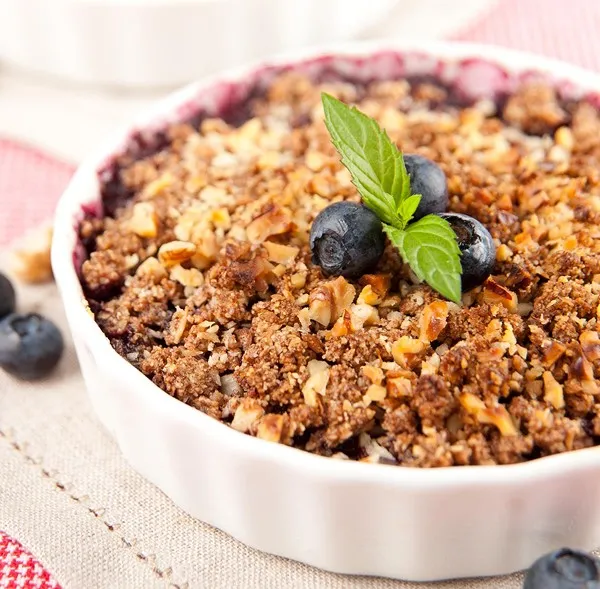 Pear and Blueberry Crumble